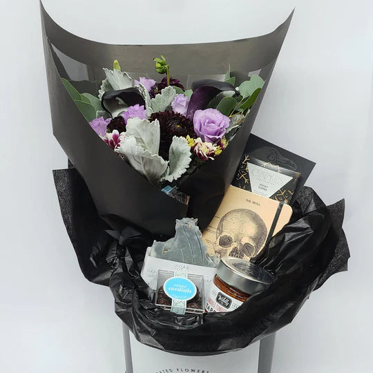 Vancouver | Gothis Gift Box with Fresh Florals