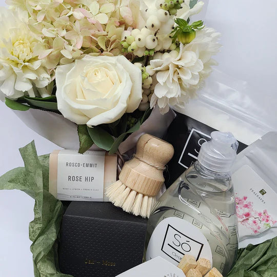 Vancouver | Housewarming Gift Box with Fresh Flowers