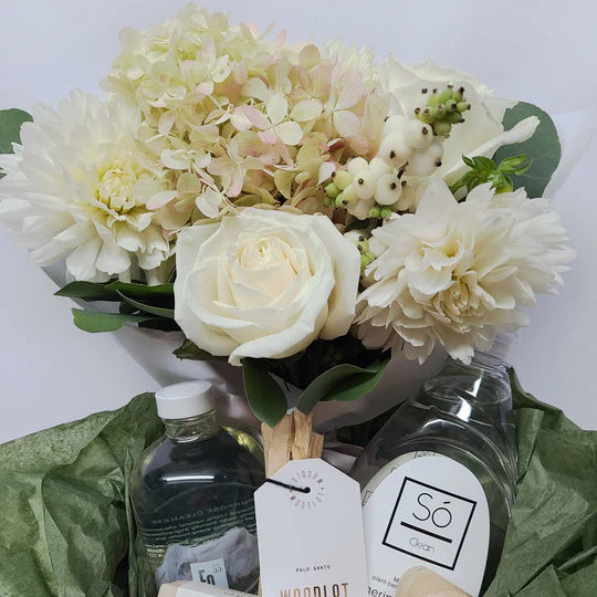 Vancouver | Housewarming Gift Box with Fresh Flowers