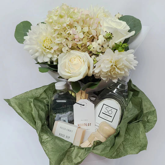 Vancouver | Housewarming Gift Box with Fresh Flowers