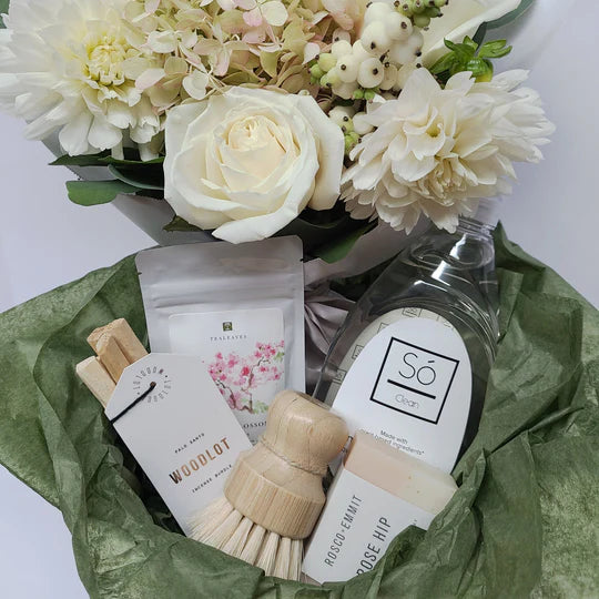 Vancouver | Housewarming Gift Box with Fresh Flowers