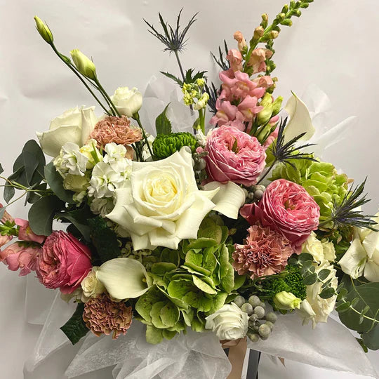 Vancouver | Lux Box with Stunning Luxurious Fresh Flowers