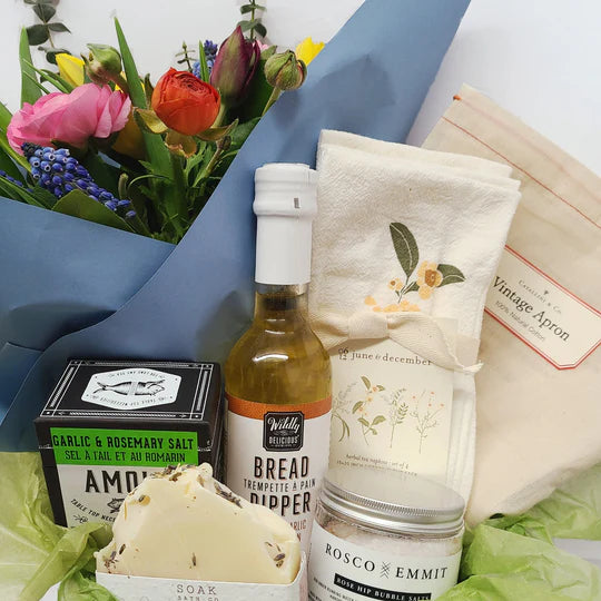 Vancouver | Culinary Gift Box with Fresh Flowers