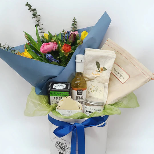 Vancouver | Culinary Gift Box with Fresh Flowers