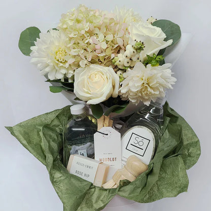 Vancouver | Housewarming Gift Box with Fresh Flowers