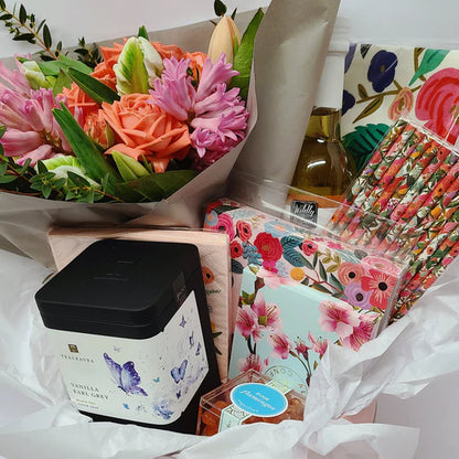 Vancouver | Afternoon Tea Gift Box with Fresh Flowers