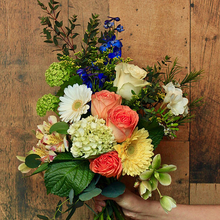 Load image into Gallery viewer, Hand-Tied Bouquet I
